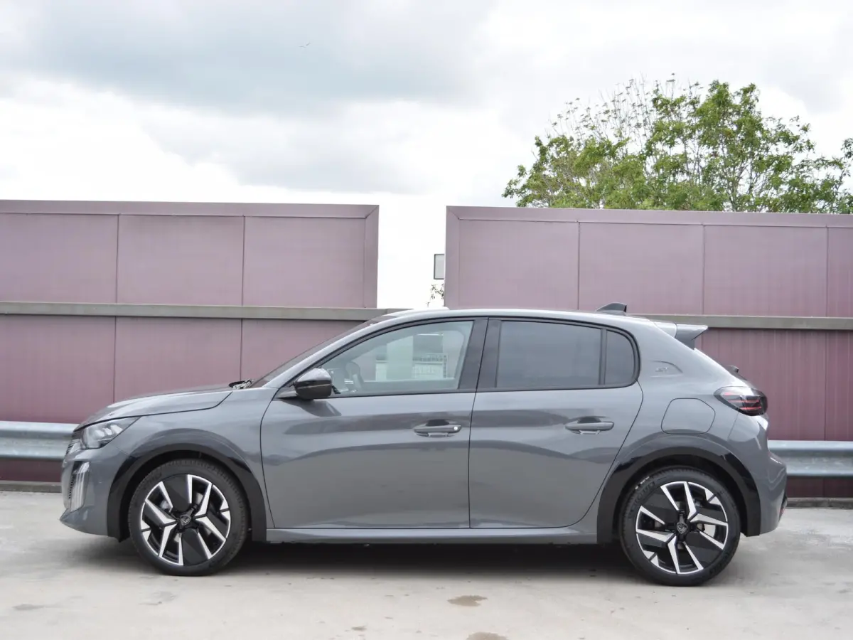 1.2 Hybrid 145 e-DCS6 GT l adaptief cruise control l navigatie l elektrisch verstelbare voorstoel(en) l 360 camera