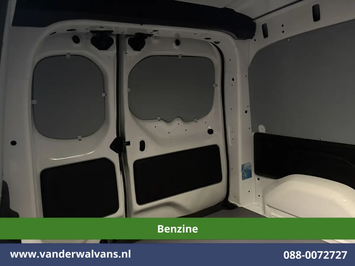 1.3 TCe 131pk Benzine L1H1 Euro6 Airco | Camera | LED | Apple Carplay | Cruisecontrol Android Auto, Parkeersensoren, Elektrische inklapbare spiegels, 1500kg trekvermogen