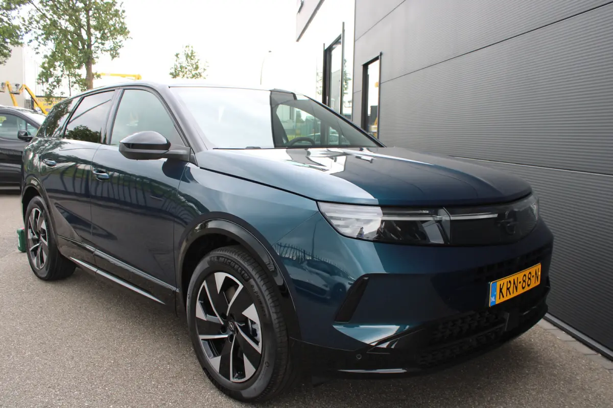 1.6 Turbo Plug-in-Hybrid GS Automaat | Camera | Navigatie | Focal | Carplay | Trekhaak | Stoelverwarming |