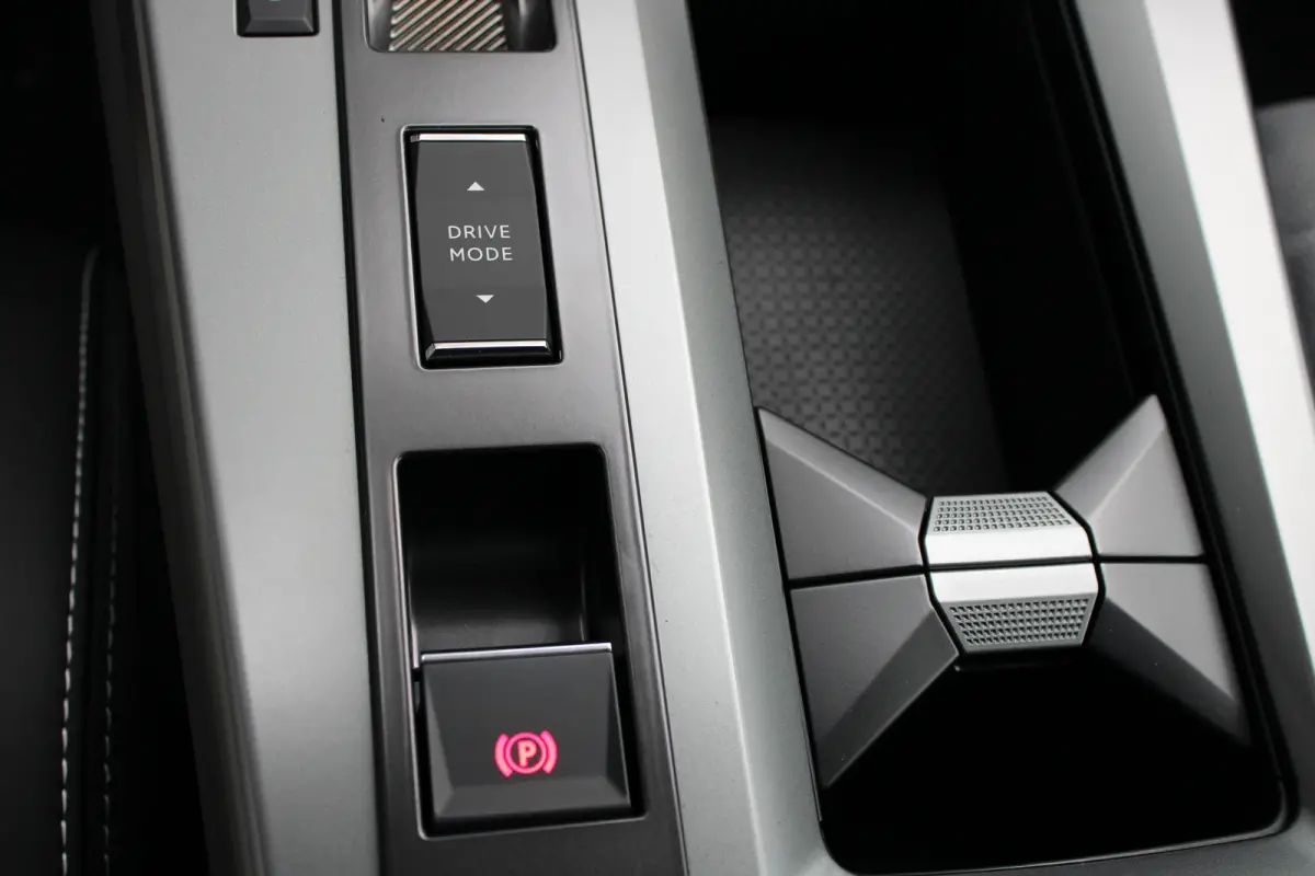 1.6 Turbo Plug-in-Hybrid GS Automaat | Camera | Navigatie | Focal | Carplay | Trekhaak | Stoelverwarming |