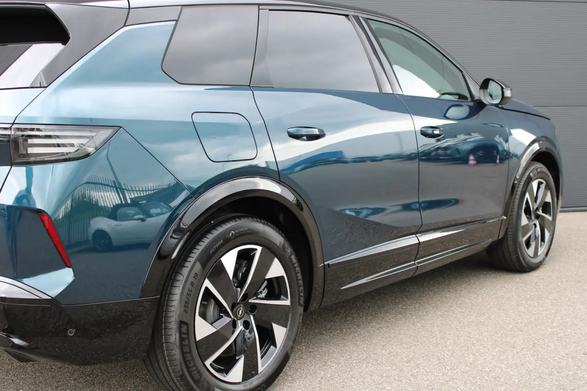 1.6 Turbo Plug-in-Hybrid GS Automaat | Camera | Navigatie | Focal | Carplay | Trekhaak | Stoelverwarming |
