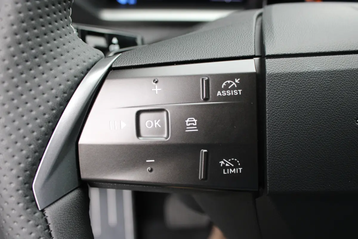 1.6 Turbo Plug-in-Hybrid GS Automaat | Camera | Navigatie | Focal | Carplay | Trekhaak | Stoelverwarming |