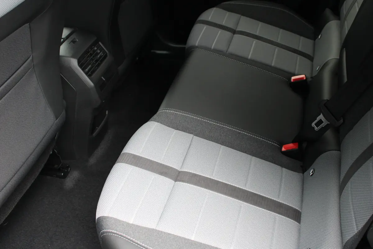 1.6 Turbo Plug-in-Hybrid GS Automaat | Camera | Navigatie | Focal | Carplay | Trekhaak | Stoelverwarming |