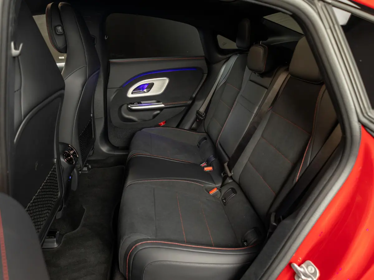 Limousine 250+ Launch Edition 85.5 kWh