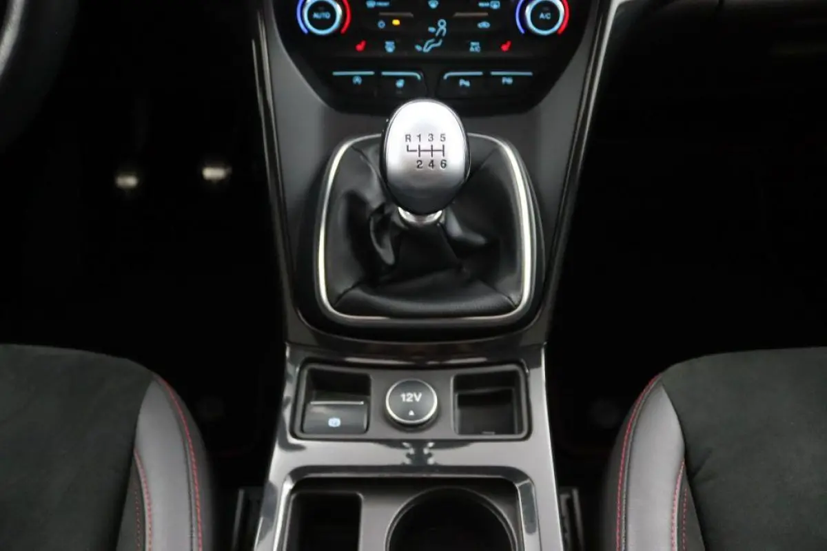 1.5 EcoBoost ST Line , trekhaak wegklapbaar  , pano dak