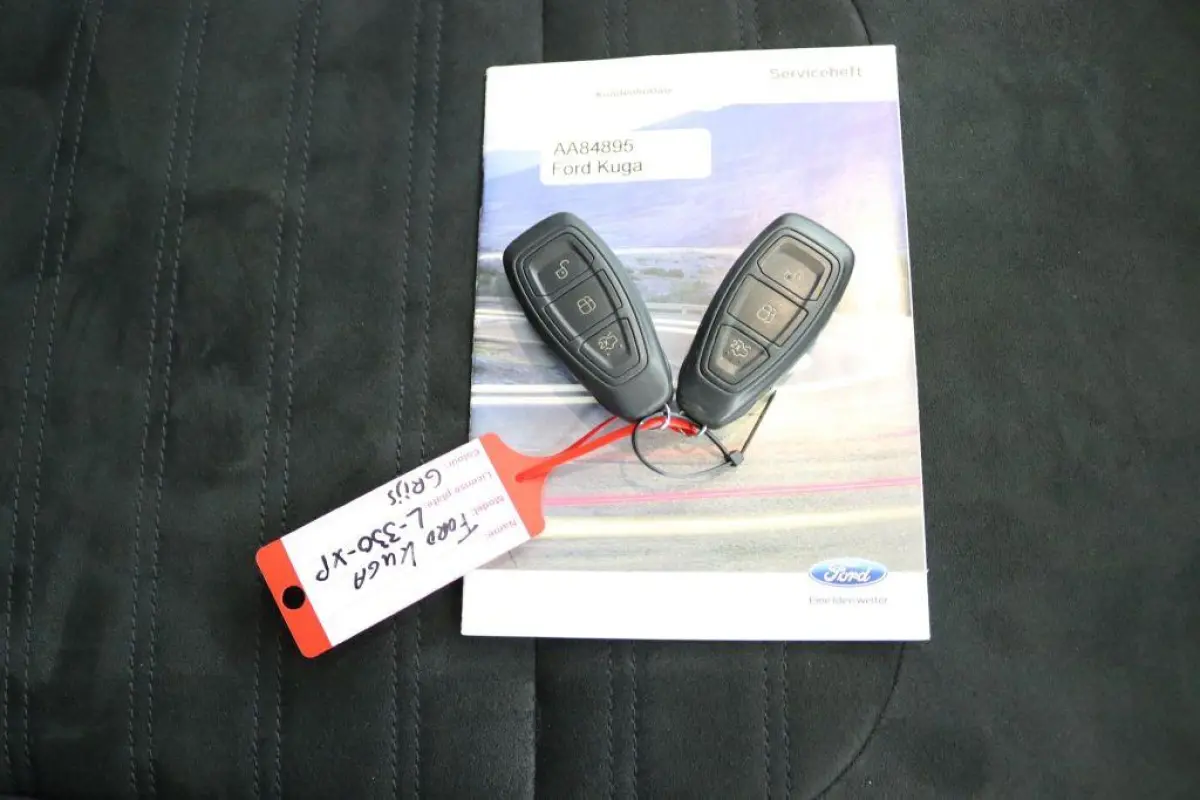 1.5 EcoBoost ST Line , trekhaak wegklapbaar  , pano dak