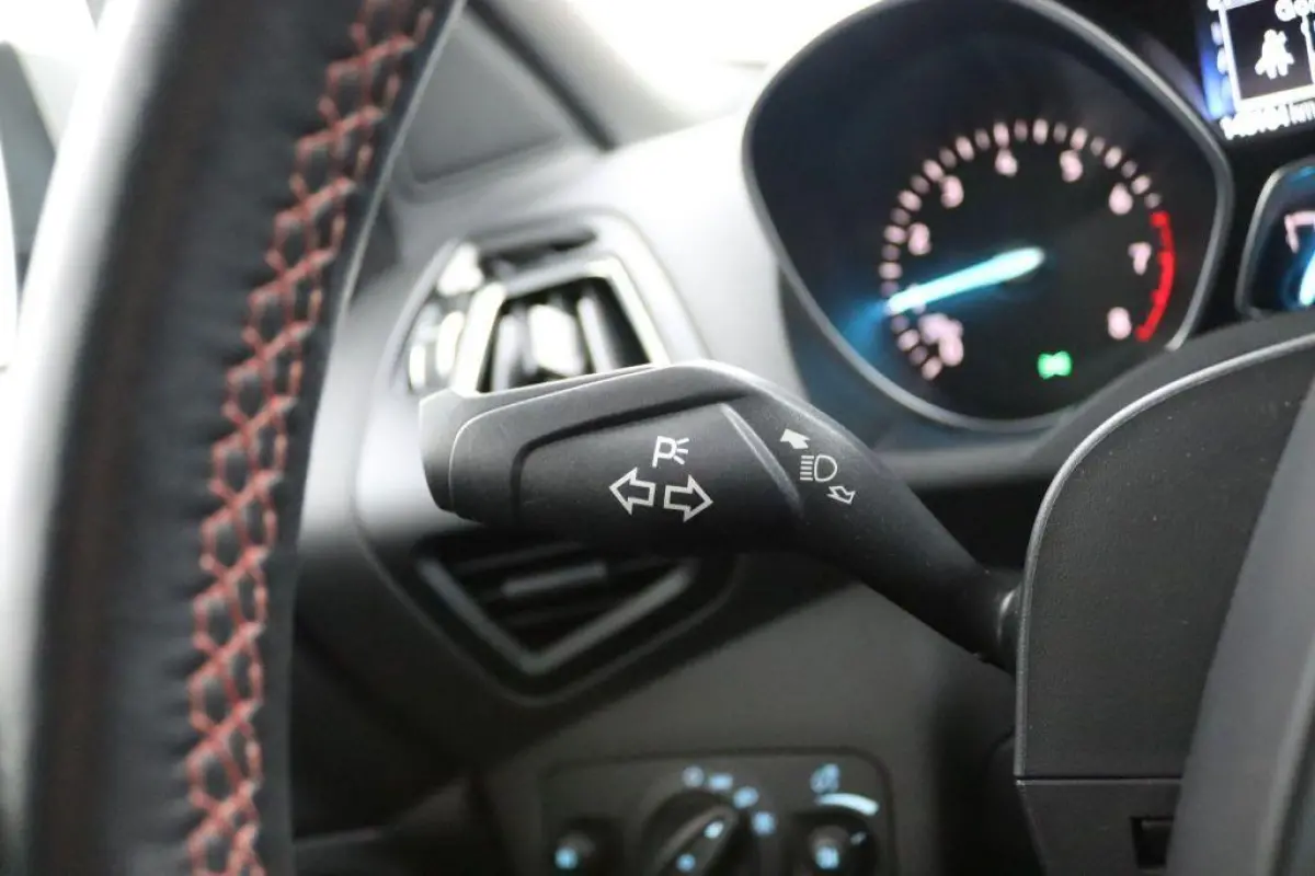 1.5 EcoBoost ST Line , trekhaak wegklapbaar  , pano dak