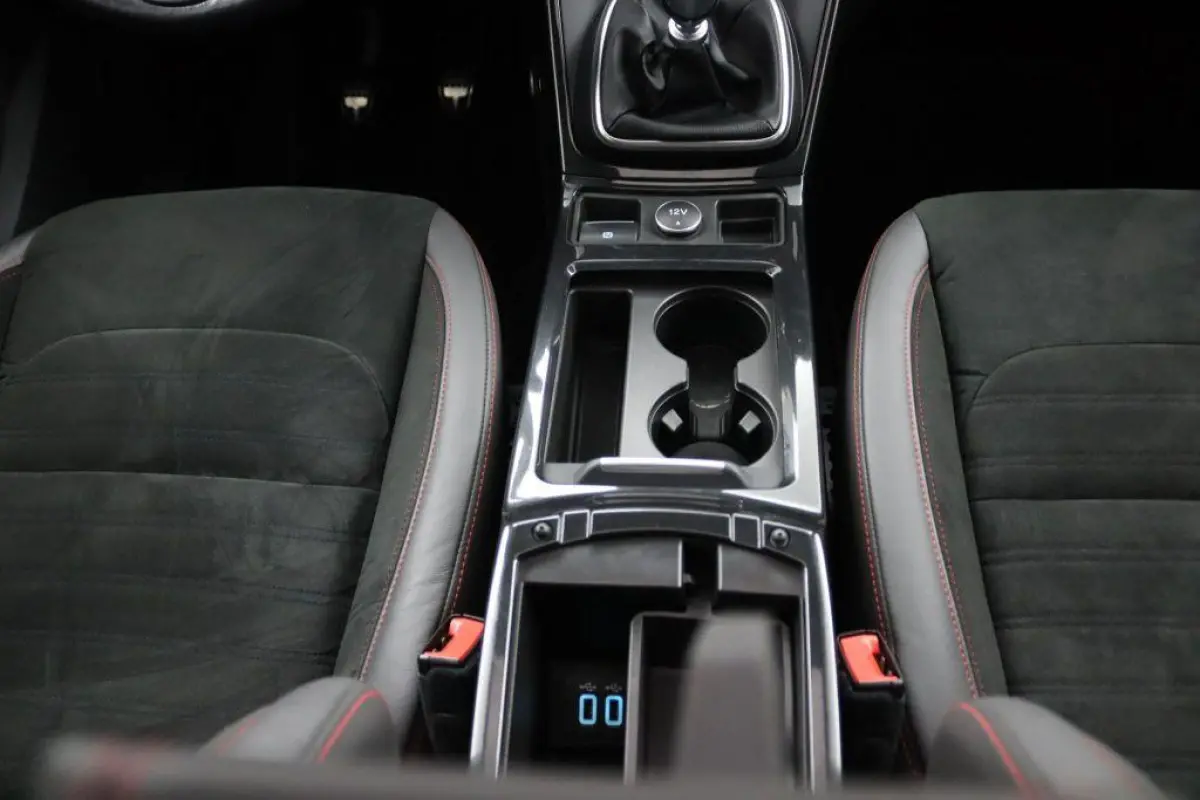 1.5 EcoBoost ST Line , trekhaak wegklapbaar  , pano dak