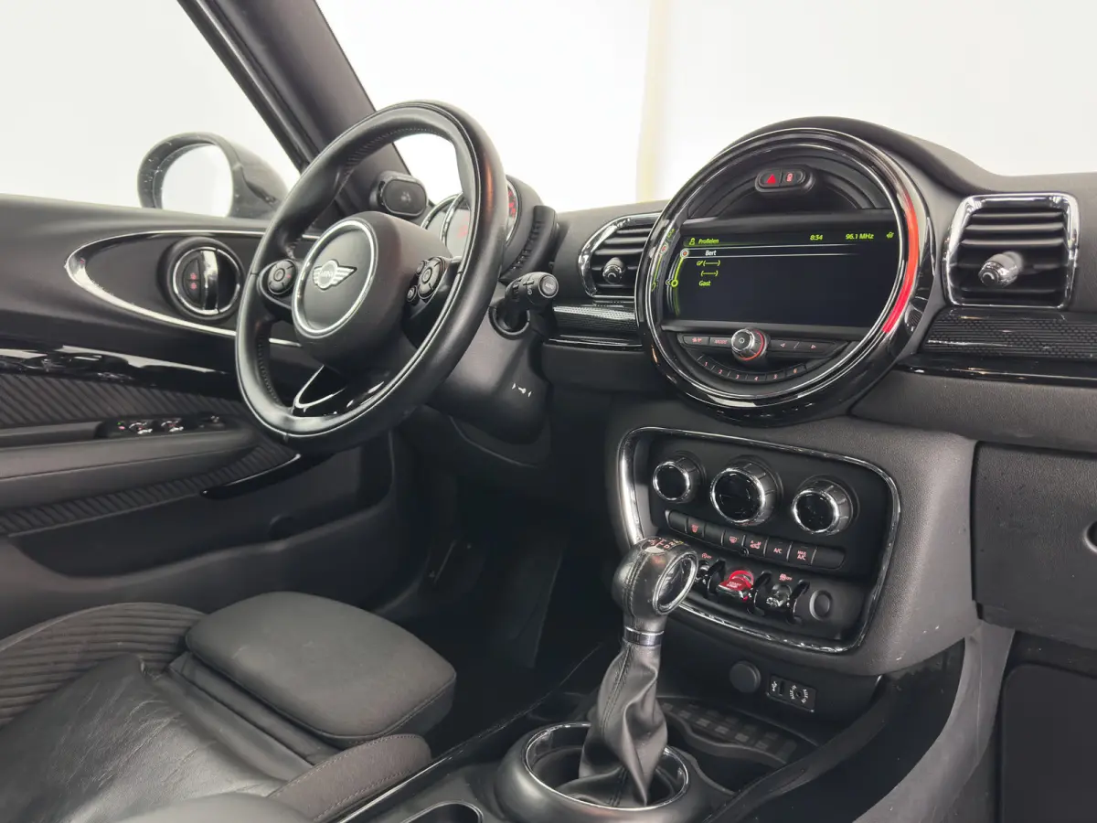 2.0 Cooper D Serious Business Aut. *LEATHER-FABRIC | FULL-LED | HARMAN/KARDON | SPORTSEATS | KEYLESS | NAVI-FULLMAP | ECC | PDC | CRUISE | AMBIENTLIGHT | 17''ALU*
