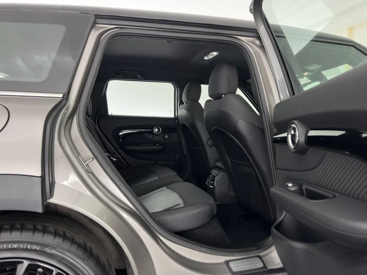 2.0 Cooper D Serious Business Aut. *LEATHER-FABRIC | FULL-LED | HARMAN/KARDON | SPORTSEATS | KEYLESS | NAVI-FULLMAP | ECC | PDC | CRUISE | AMBIENTLIGHT | 17''ALU*