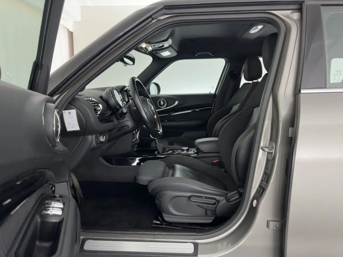 2.0 Cooper D Serious Business Aut. *LEATHER-FABRIC | FULL-LED | HARMAN/KARDON | SPORTSEATS | KEYLESS | NAVI-FULLMAP | ECC | PDC | CRUISE | AMBIENTLIGHT | 17''ALU*