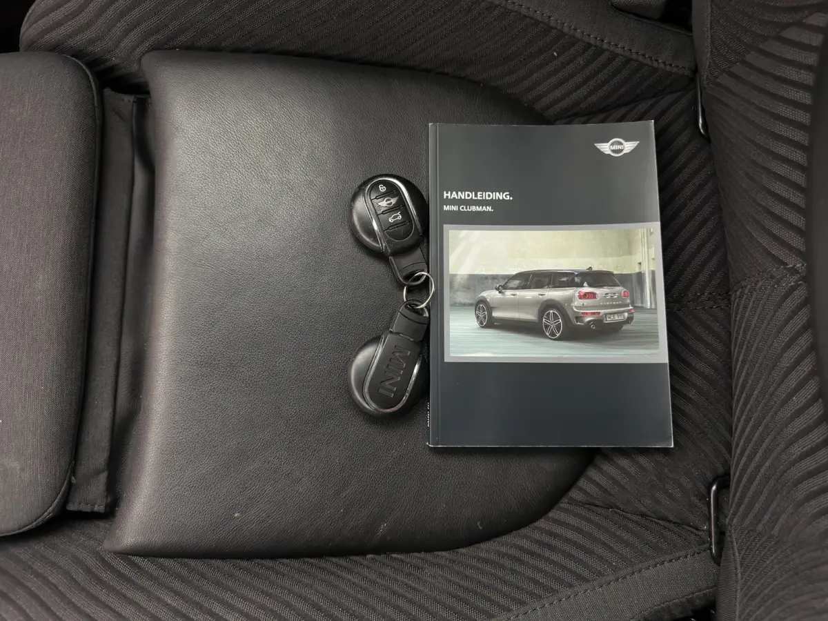 2.0 Cooper D Serious Business Aut. *LEATHER-FABRIC | FULL-LED | HARMAN/KARDON | SPORTSEATS | KEYLESS | NAVI-FULLMAP | ECC | PDC | CRUISE | AMBIENTLIGHT | 17''ALU*