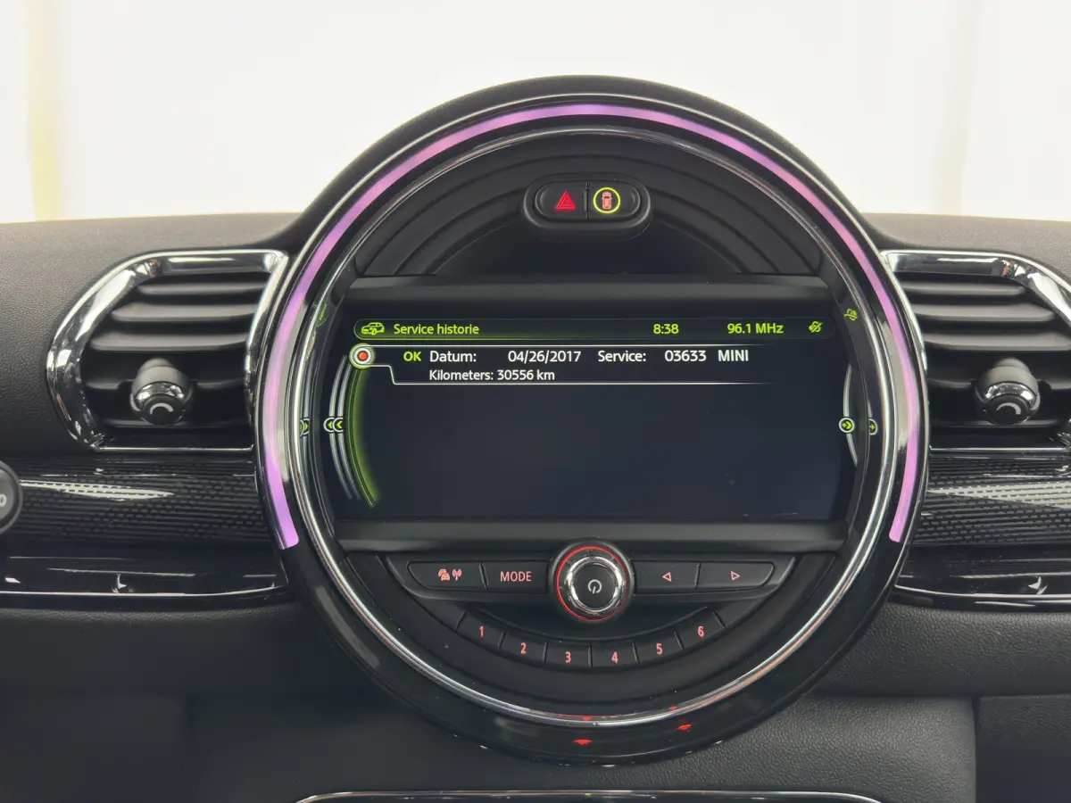 2.0 Cooper D Serious Business Aut. *LEATHER-FABRIC | FULL-LED | HARMAN/KARDON | SPORTSEATS | KEYLESS | NAVI-FULLMAP | ECC | PDC | CRUISE | AMBIENTLIGHT | 17''ALU*