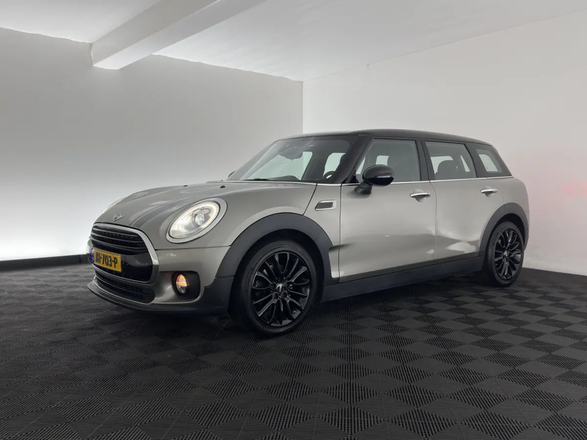 2.0 Cooper D Serious Business Aut. *LEATHER-FABRIC | FULL-LED | HARMAN/KARDON | SPORTSEATS | KEYLESS | NAVI-FULLMAP | ECC | PDC | CRUISE | AMBIENTLIGHT | 17''ALU*