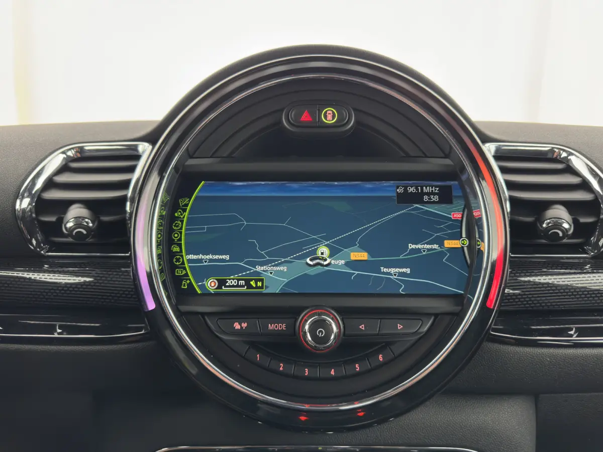 2.0 Cooper D Serious Business Aut. *LEATHER-FABRIC | FULL-LED | HARMAN/KARDON | SPORTSEATS | KEYLESS | NAVI-FULLMAP | ECC | PDC | CRUISE | AMBIENTLIGHT | 17''ALU*