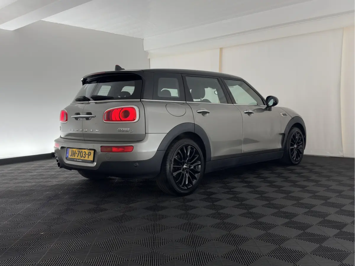 2.0 Cooper D Serious Business Aut. *LEATHER-FABRIC | FULL-LED | HARMAN/KARDON | SPORTSEATS | KEYLESS | NAVI-FULLMAP | ECC | PDC | CRUISE | AMBIENTLIGHT | 17''ALU*