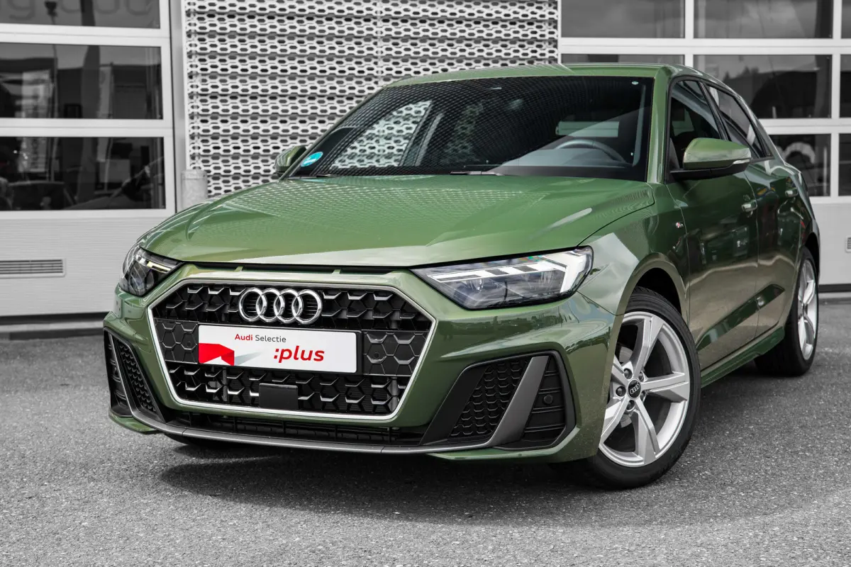 25 TFSI S edition | Stoelverwarming | ACC | Privacy Glass | | Alarm klasse 1(startblokkering) | Apple Carplay/Android Auto|telefoonintegratie premium | Cruise control adaptief