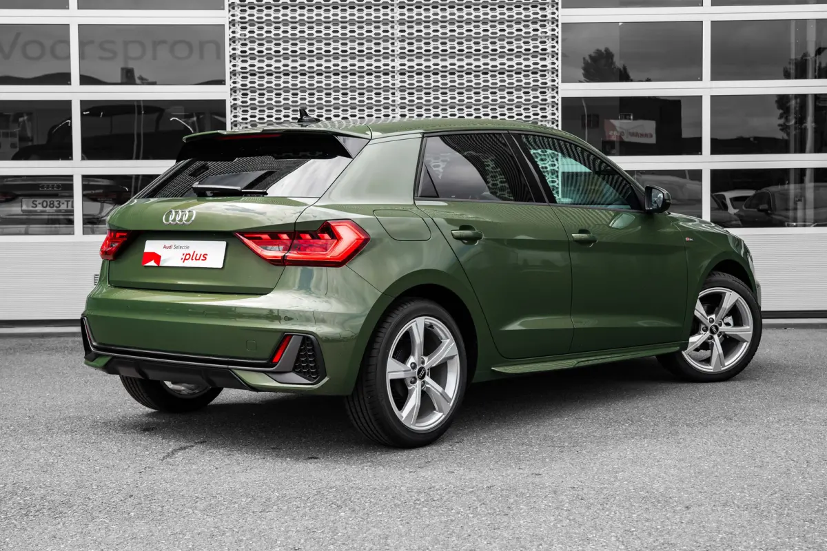 25 TFSI S edition | Stoelverwarming | ACC | Privacy Glass | | Alarm klasse 1(startblokkering) | Apple Carplay/Android Auto|telefoonintegratie premium | Cruise control adaptief