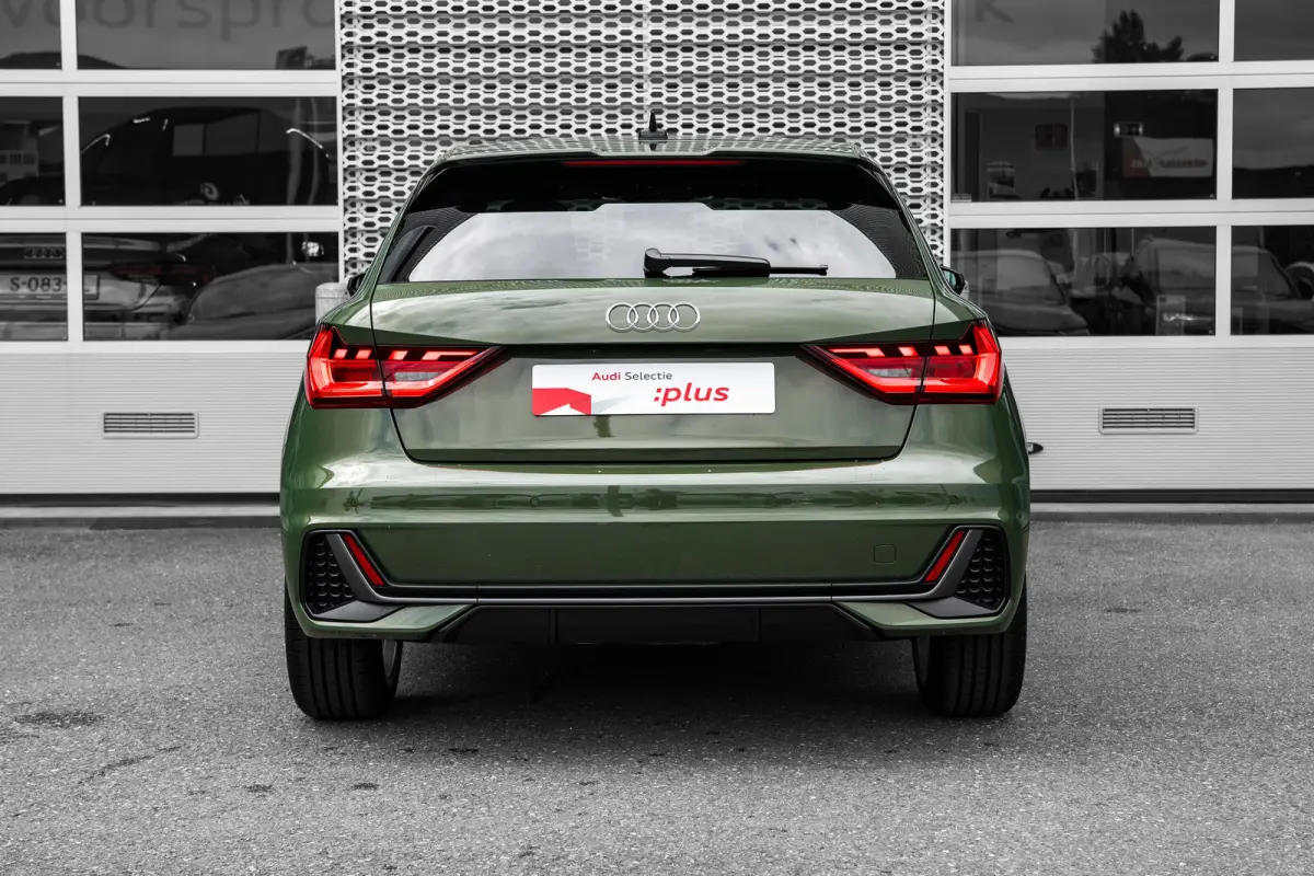 25 TFSI S edition | Stoelverwarming | ACC | Privacy Glass | | Alarm klasse 1(startblokkering) | Apple Carplay/Android Auto|telefoonintegratie premium | Cruise control adaptief