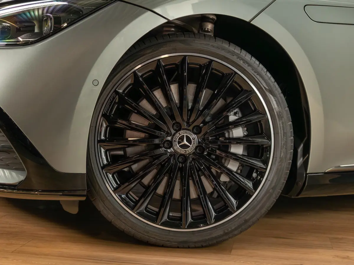 Limousine 300 AMG Line 89 kWh | Panorama dak