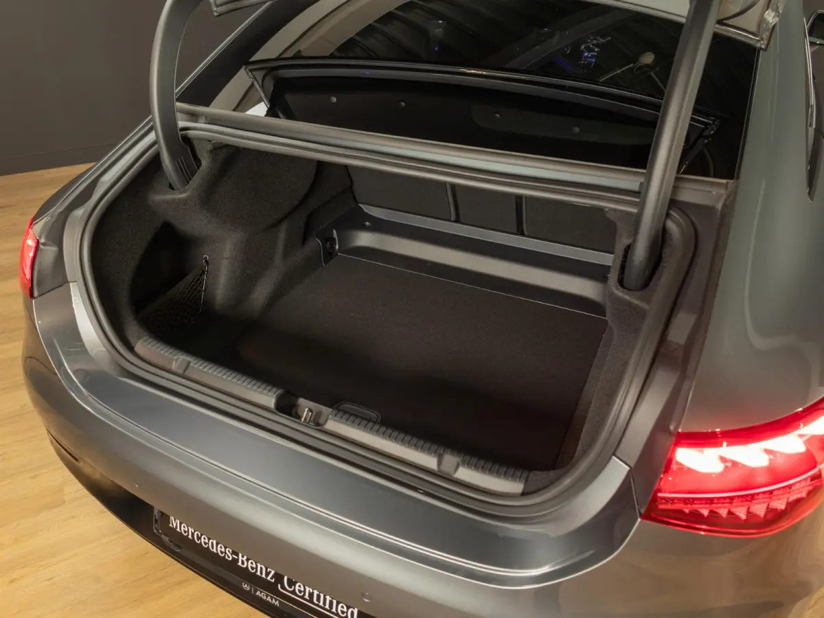 Limousine 300 AMG Line 89 kWh | Panorama dak