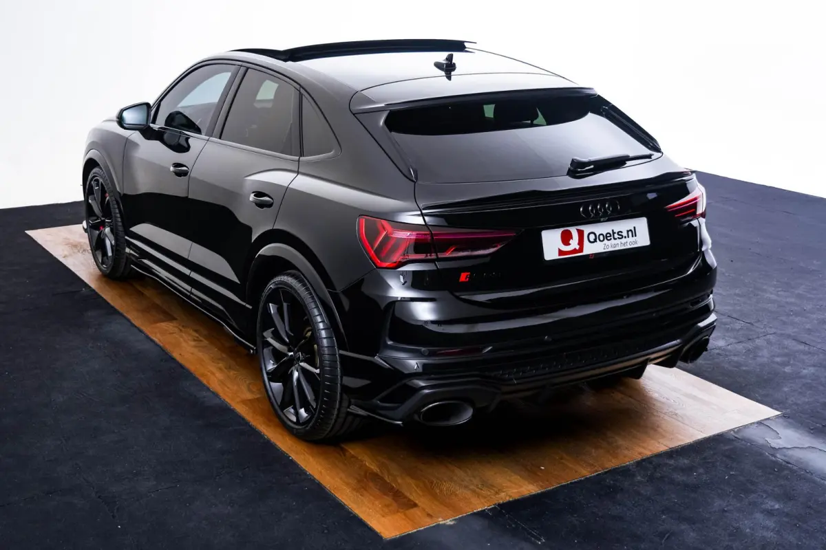 RS 2.5 TFSI Panoramadak - Sportuitlaat - RS sportstoelen - Maxton - Comfortsleutel - Sonos Audio - Remzadels rood - Matrix LED - Parkeerhulp plus - Camera