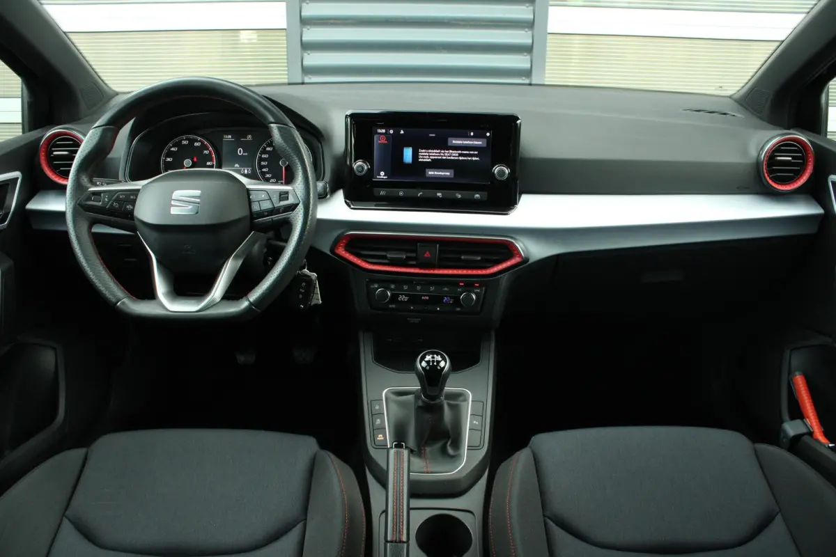 1.0 EcoTSI 95pk FR | Parkeersensoren Voor/ Achter | Apple CarPlay/ Android Auto | Cruise Control | DAB
