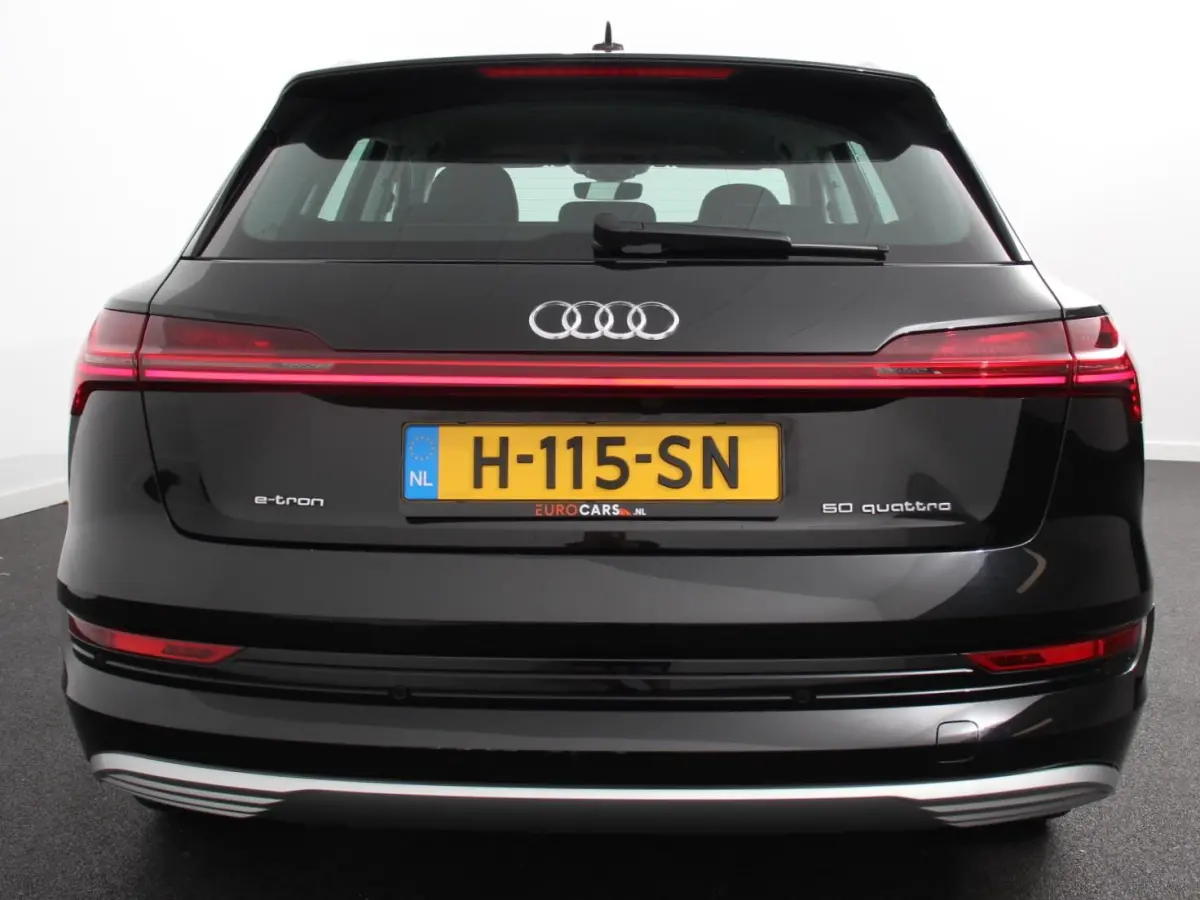 e-tron 50 quattro Launch edition SOH 92,9% Navigatie Climate Control Parkeer Sensoren Lichtmetalen velgen
