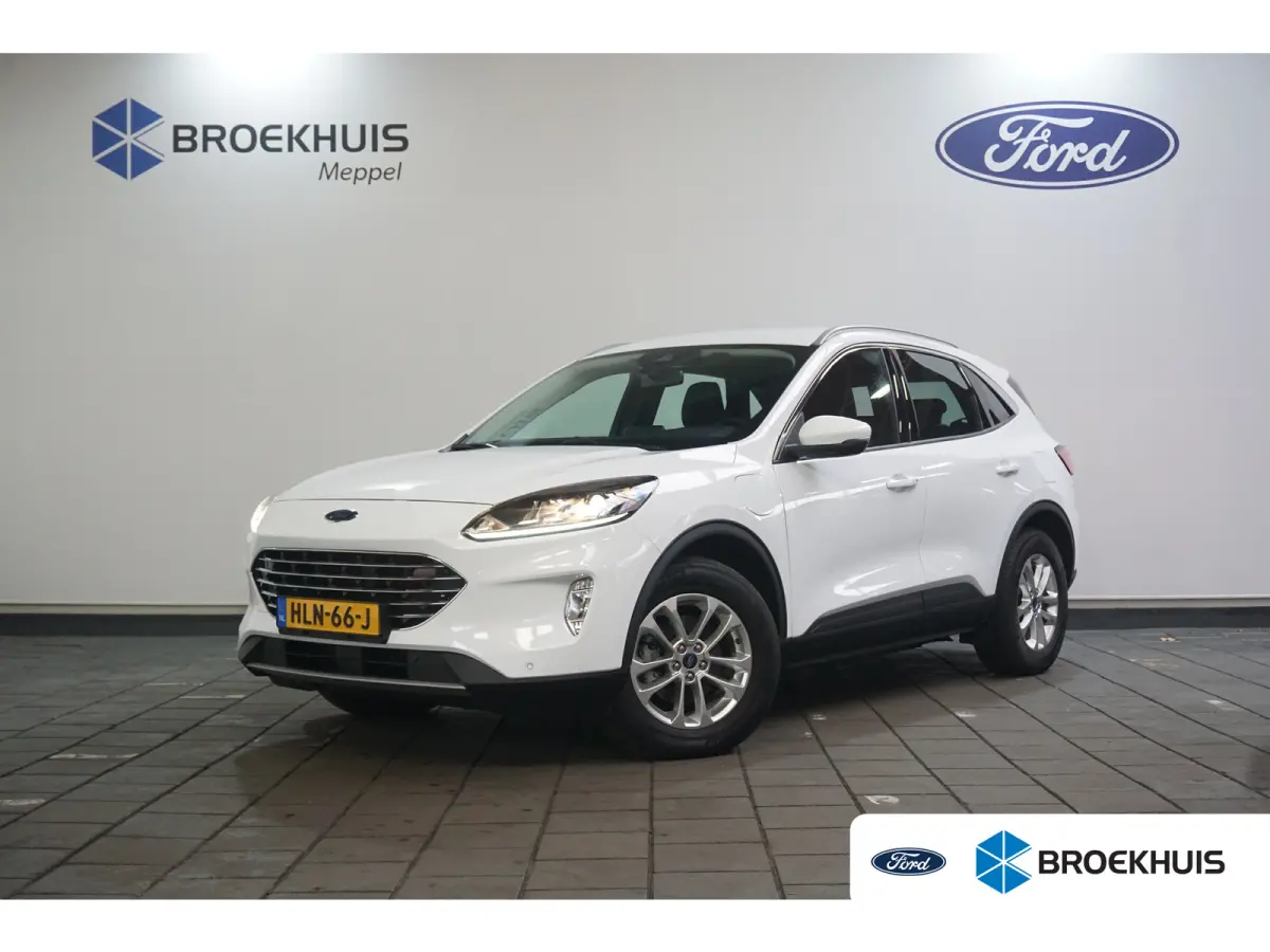 2.5 PHEV Titanium | Winter-pack | Camera | Apple carplay / andriod auto | Standkachel | Navigatie incl. bluetooth