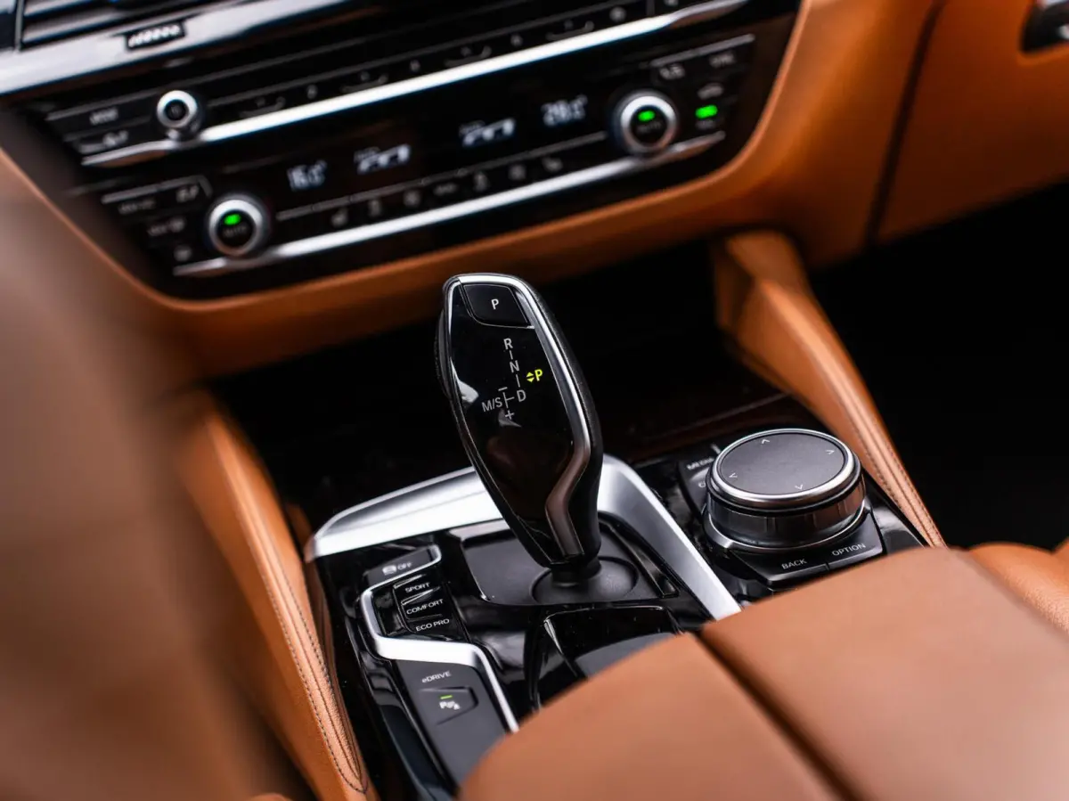 530e M-sport High Executive|CAMERA|LASER|LEDER