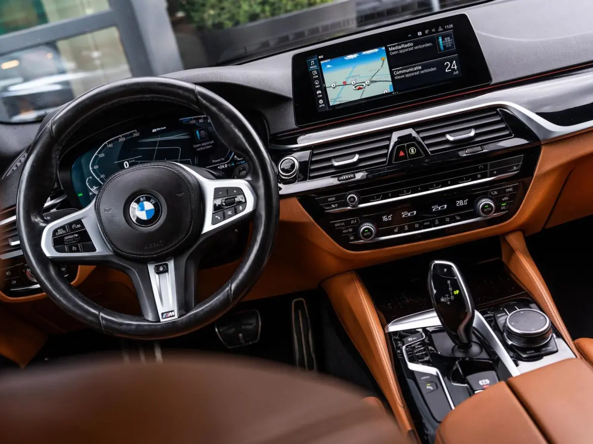 530e M-sport High Executive|CAMERA|LASER|LEDER