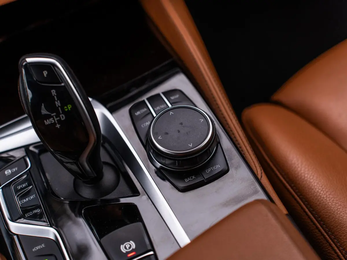 530e M-sport High Executive|CAMERA|LASER|LEDER