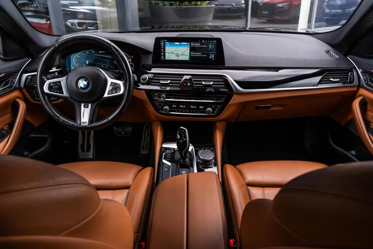 530e M-sport High Executive|CAMERA|LASER|LEDER