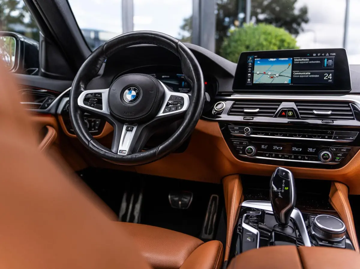 530e M-sport High Executive|CAMERA|LASER|LEDER