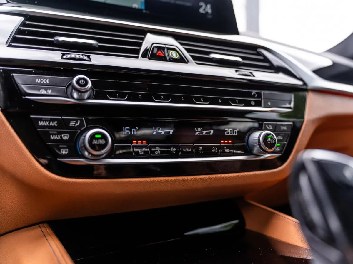 530e M-sport High Executive|CAMERA|LASER|LEDER