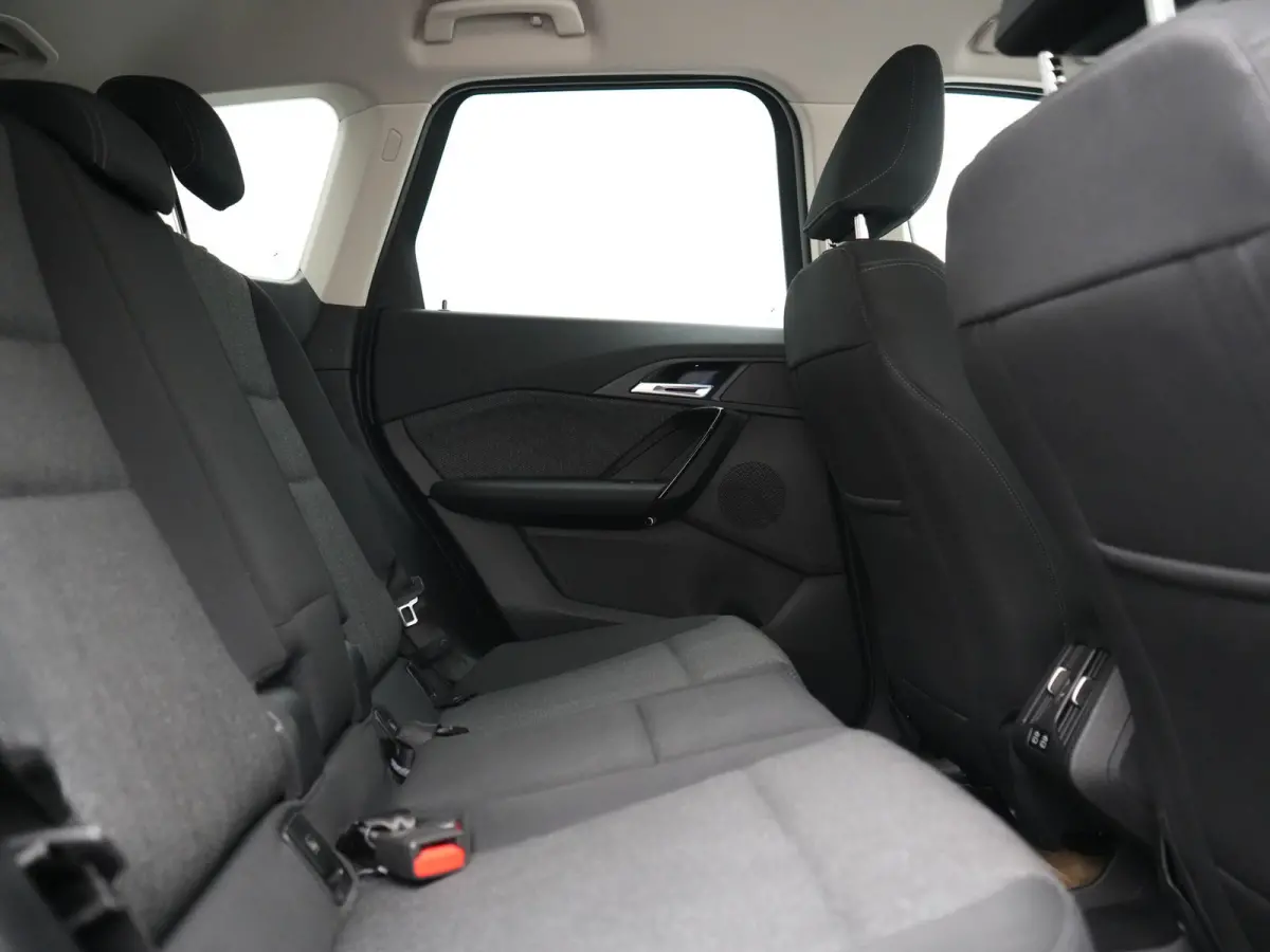 xDrive30 67 kWh 313pk Dealer O.H. | Trekhaak Af Fabriek | Camera | Adaptief M Onderstel | Voorstoelen Verwarmd | Keyless | Sfeerverlichting | Apple Carplay | Adaptive LED | Cruise Control | 