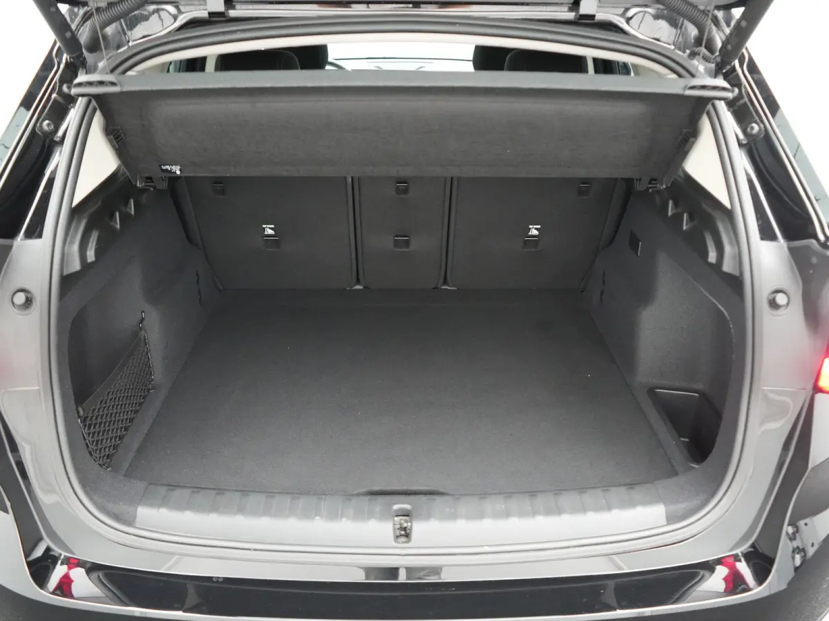 xDrive30 67 kWh 313pk Dealer O.H. | Trekhaak Af Fabriek | Camera | Adaptief M Onderstel | Voorstoelen Verwarmd | Keyless | Sfeerverlichting | Apple Carplay | Adaptive LED | Cruise Control | 