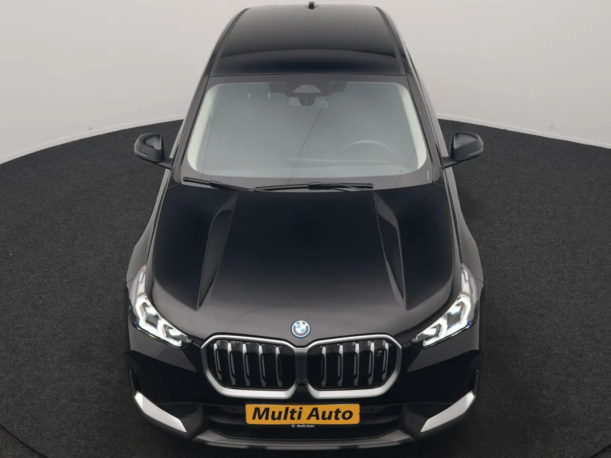 xDrive30 67 kWh 313pk Dealer O.H. | Trekhaak Af Fabriek | Camera | Adaptief M Onderstel | Voorstoelen Verwarmd | Keyless | Sfeerverlichting | Apple Carplay | Adaptive LED | Cruise Control | 