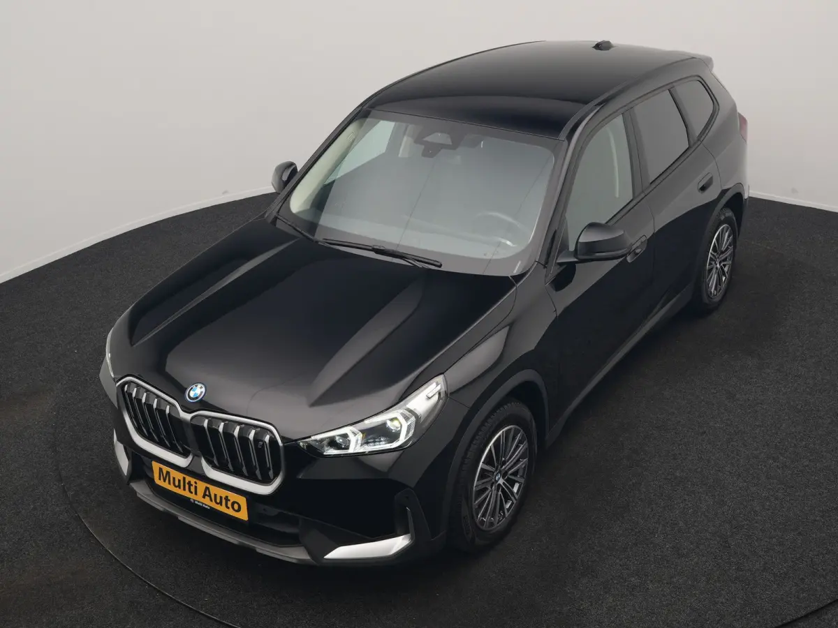 xDrive30 67 kWh 313pk Dealer O.H. | Trekhaak Af Fabriek | Camera | Adaptief M Onderstel | Voorstoelen Verwarmd | Keyless | Sfeerverlichting | Apple Carplay | Adaptive LED | Cruise Control | 