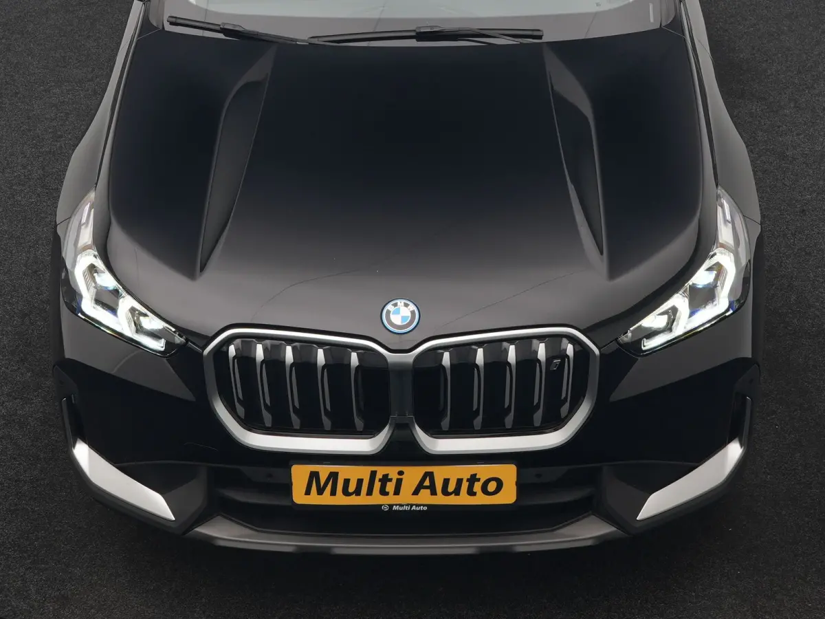 xDrive30 67 kWh 313pk Dealer O.H. | Trekhaak Af Fabriek | Camera | Adaptief M Onderstel | Voorstoelen Verwarmd | Keyless | Sfeerverlichting | Apple Carplay | Adaptive LED | Cruise Control | 