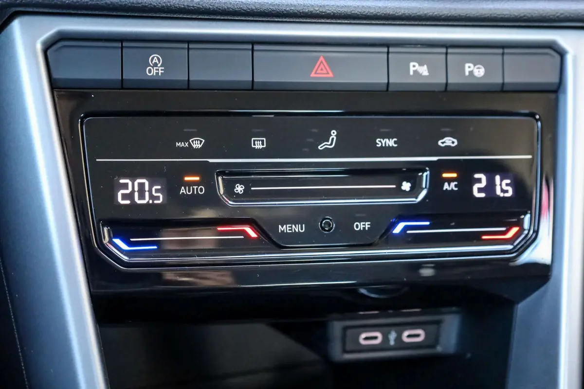 1.0 TSI 110pk Life | Navigatie | Adaptive Cruise | Achteruitrijcamera