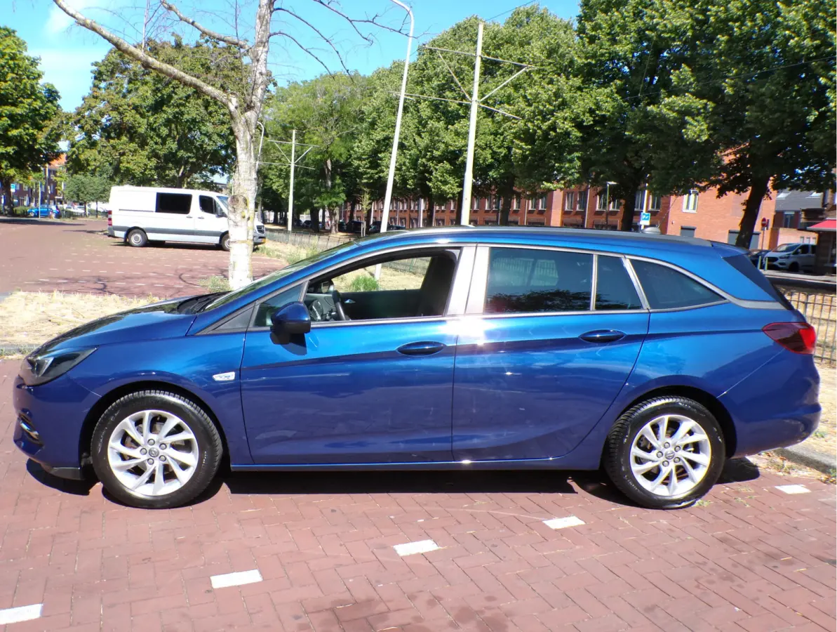 1.4 Business Edition 1E EIGENAAR..... AUTOMAAT APPLE CARP CRUISECONT TEL NAV.....