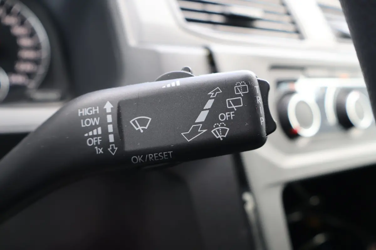 2.0 TDI L1H1 102pk Navigatie