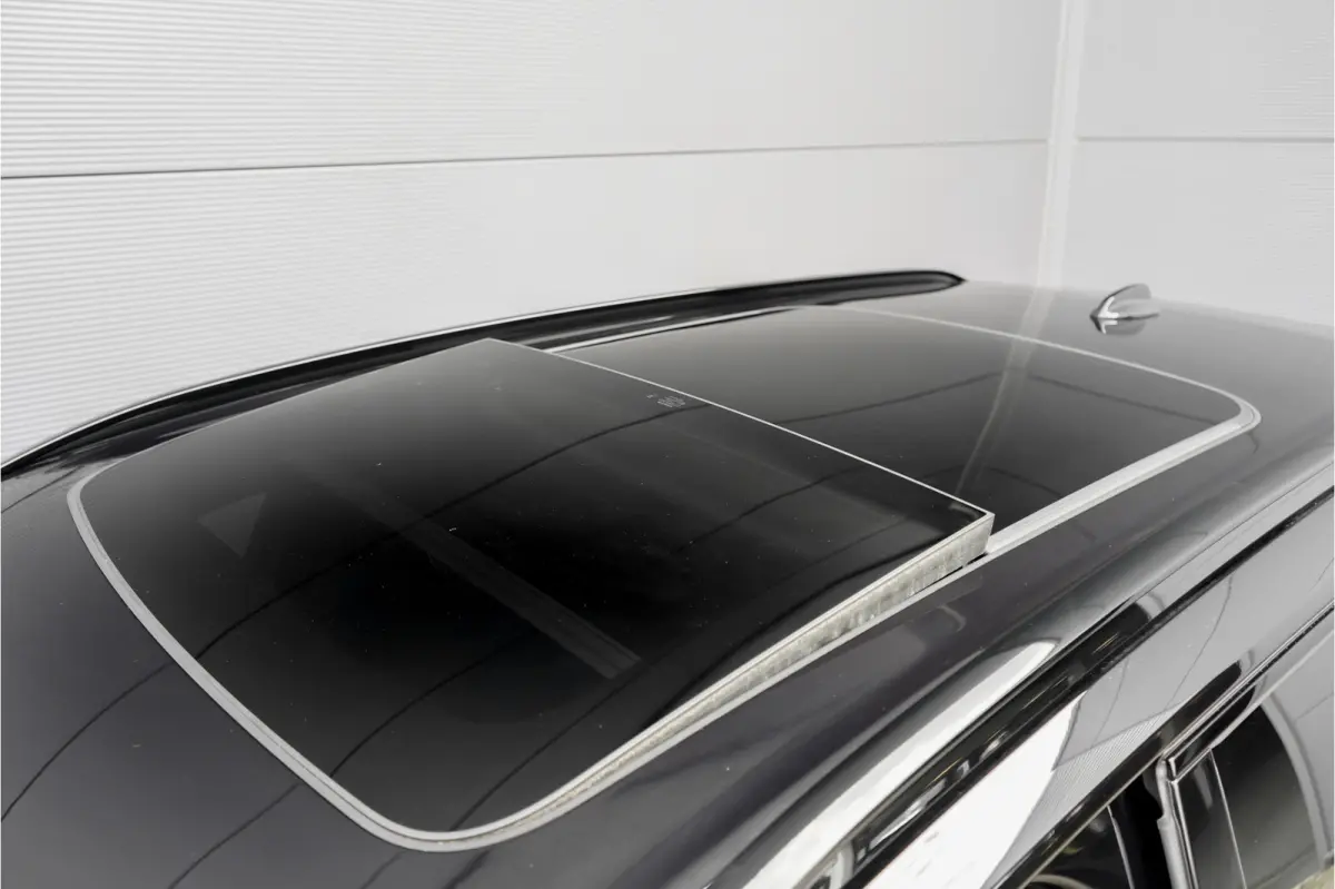 2.0 T8 Plug-in AWD Ultra Black 7p Model 2027 B&W Pano Massage Stoelventilatie Trekhaak