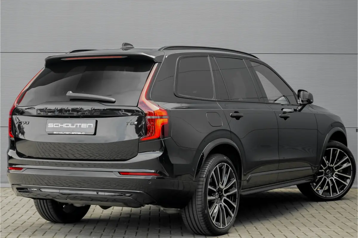 2.0 T8 Plug-in AWD Ultra Black 7p Model 2027 B&W Pano Massage Stoelventilatie Trekhaak