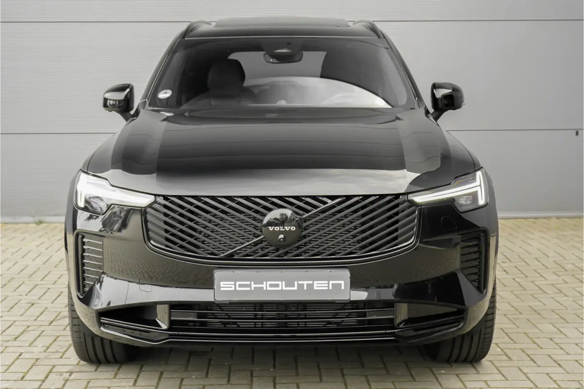 2.0 T8 Plug-in AWD Ultra Black 7p Model 2027 B&W Pano Massage Stoelventilatie Trekhaak