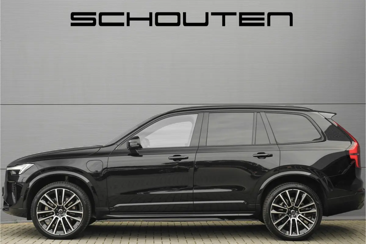 2.0 T8 Plug-in AWD Ultra Black 7p Model 2027 B&W Pano Massage Stoelventilatie Trekhaak