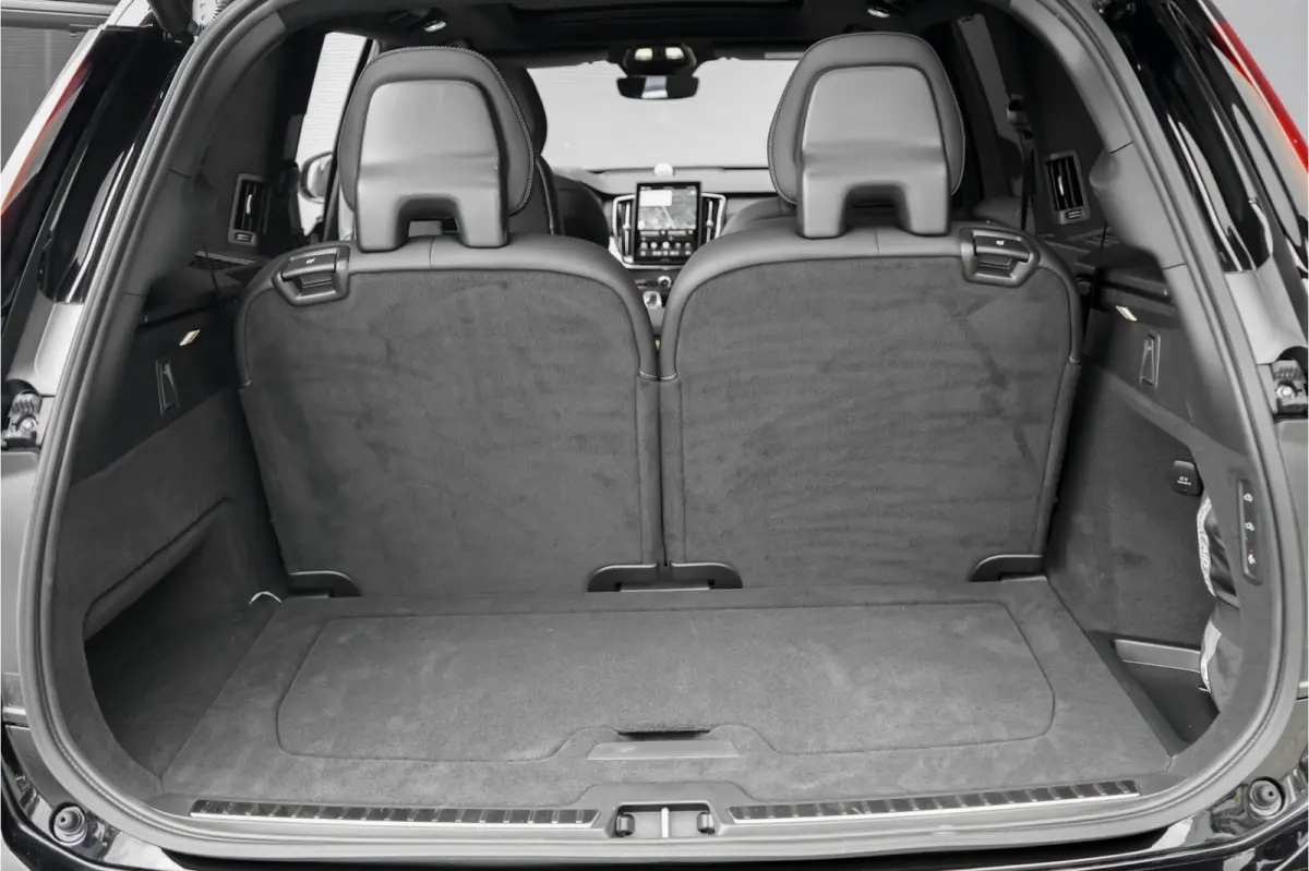2.0 T8 Plug-in AWD Ultra Black 7p Model 2027 B&W Pano Massage Stoelventilatie Trekhaak