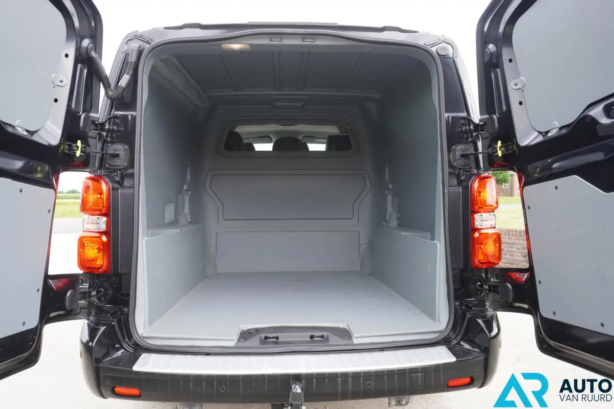 Bestel 231L 2.0 BlueHDI 120 DC Premium