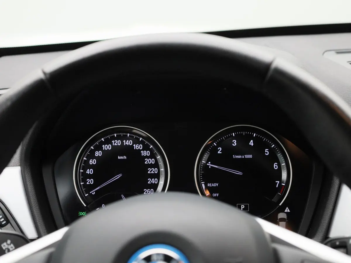 xDrive25e | Automaat | Achteruitrijcamera | Parkeersensoren | Climate Control |